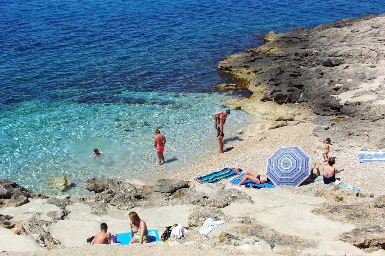 Apartments With A Parking Space Ivan Dolac, Hvar - 8797 Bagian luar foto